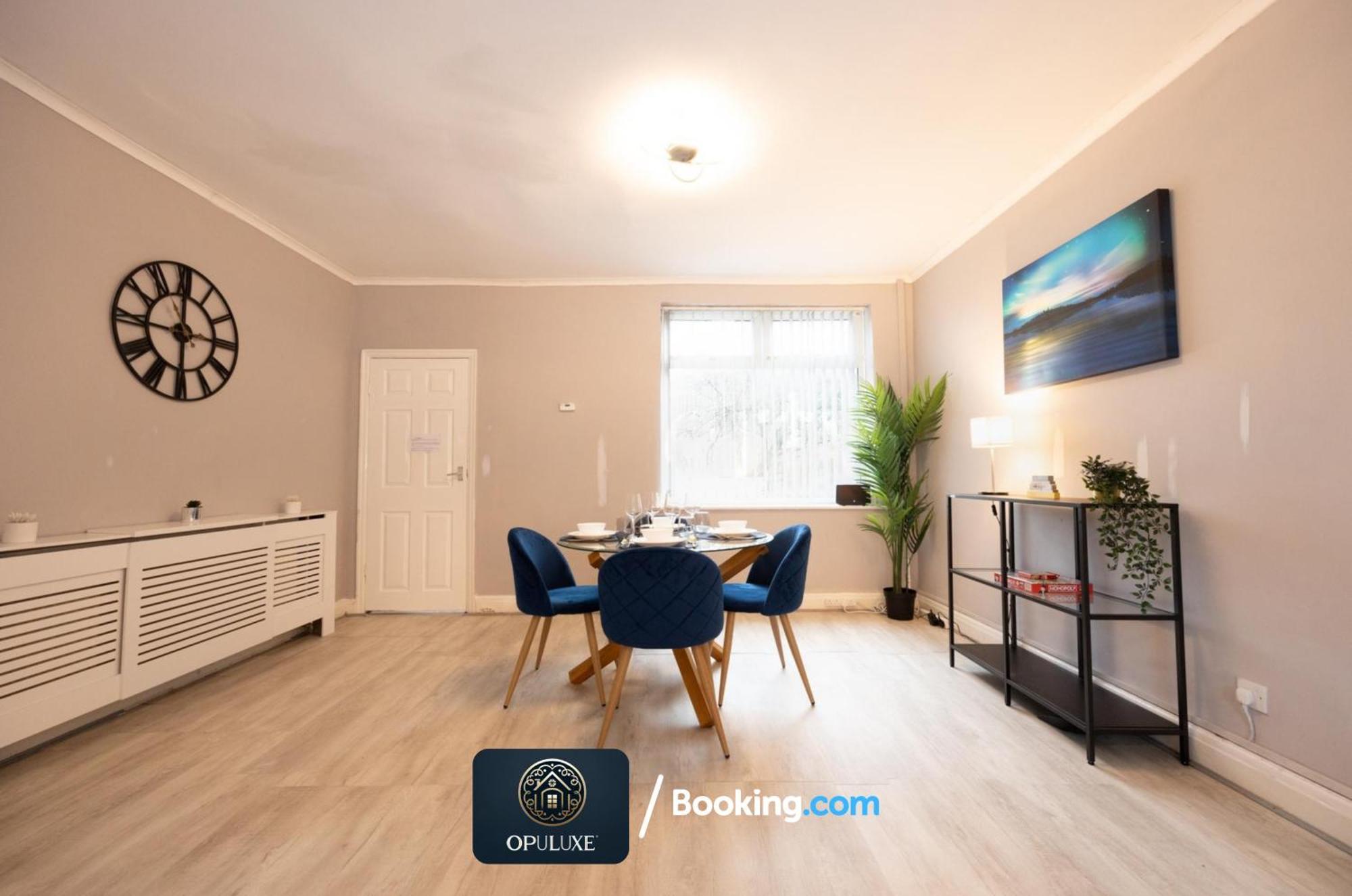 Luxurious & Homely 2 Bedroom By Opuluxe Short Lets & Serviced Near Center With Free Parking Apartamento *
