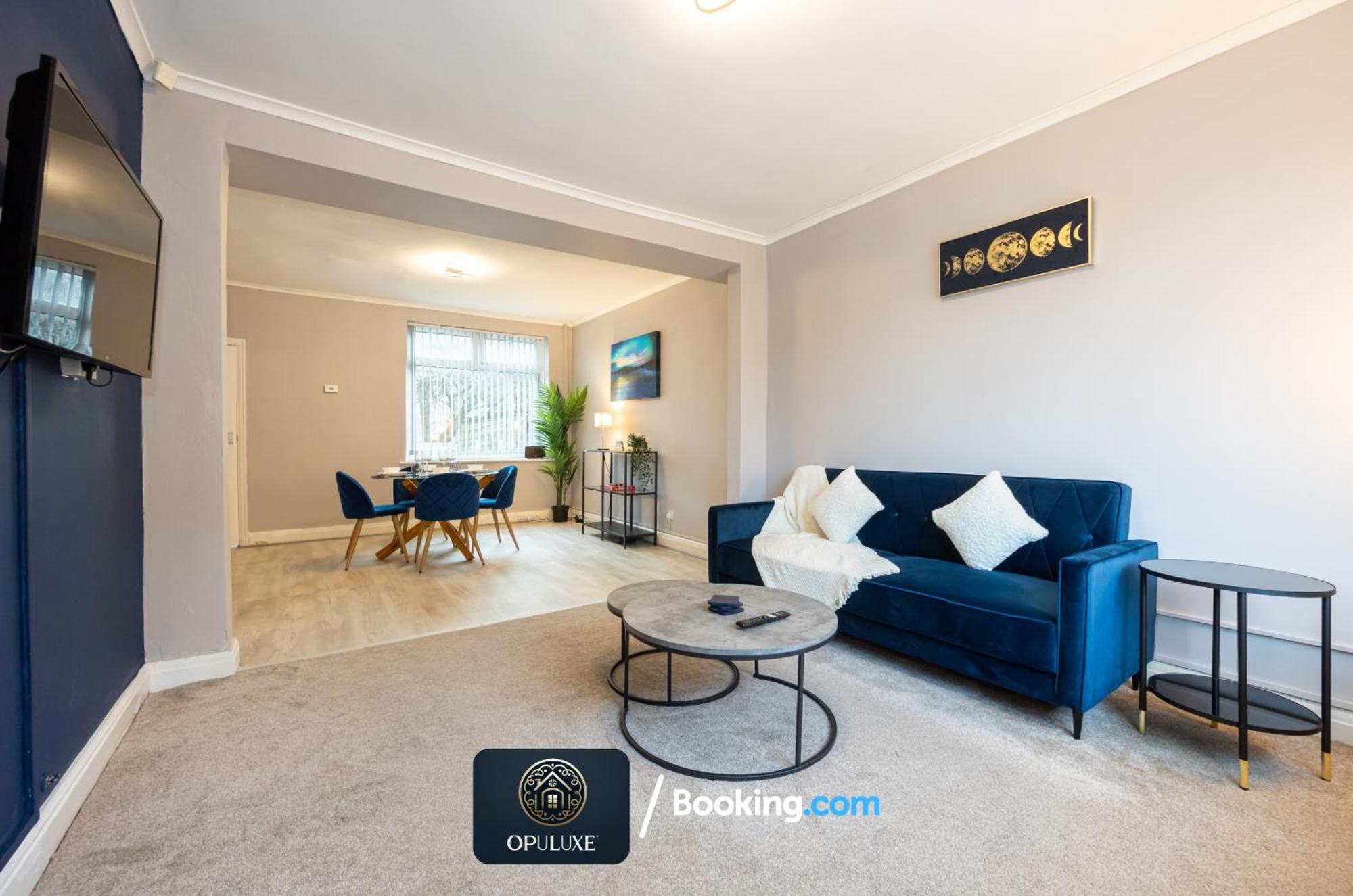 Luxurious & Homely 2 Bedroom By Opuluxe Short Lets & Serviced Near Center With Free Parking Apartamento