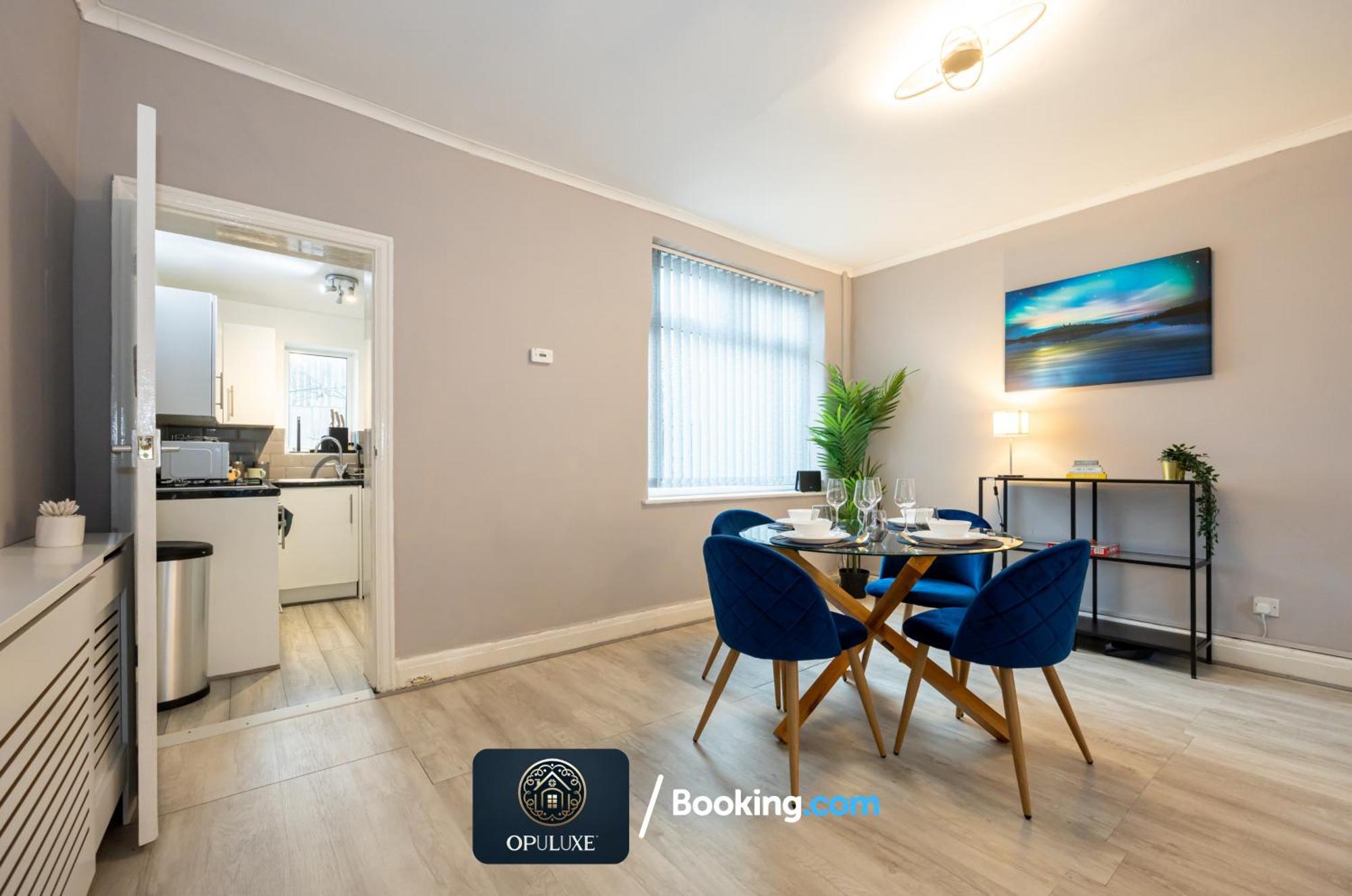 Luxurious & Homely 2 Bedroom By Opuluxe Short Lets & Serviced Near Center With Free Parking * Mánchester